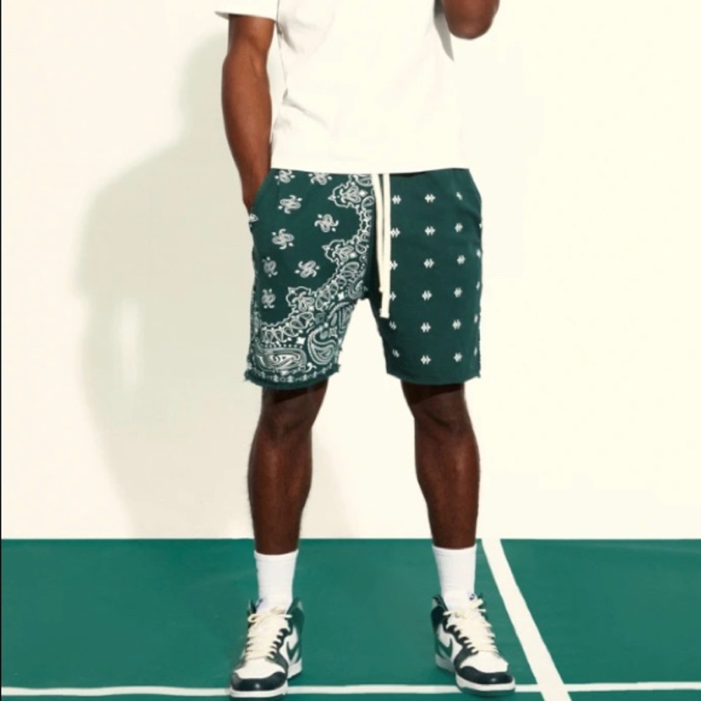 Jaded london CUT & SEW GREEN PAISLEY SHORTS
